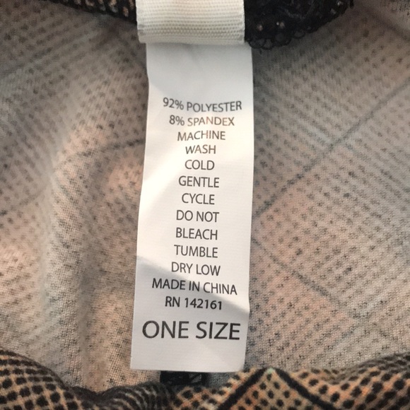 LuLaRoe OS Buttery Soft Leggings - Picture 5 of 6